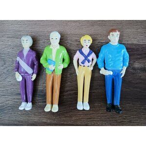 4 Creative Minds Pretend Play Dollhouse Family of Dad Grandpa Grandma Mom